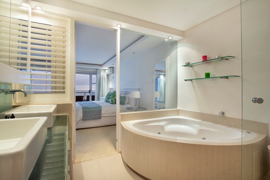3 Bedroom Property for Sale in Clifton Western Cape